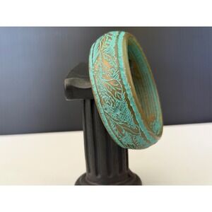 Wood Bangle Bracelet Womens 7.75in Blue Rubbed Bronze Tone Verdigris Carved